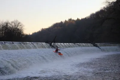 Digue des Roches par bon niveau (100 m3 sur vigicrues à Limoges)